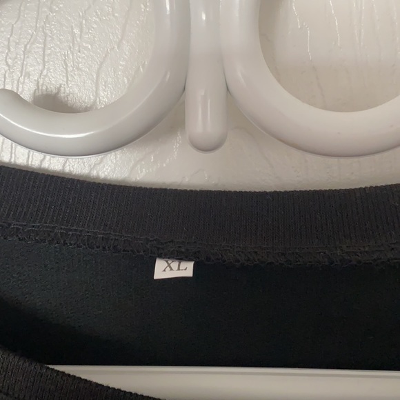 XL lepord sweater - Picture 3 of 3